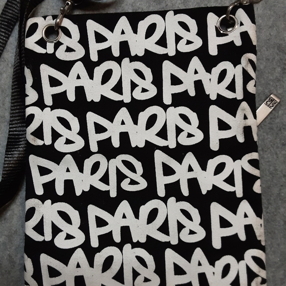 Robin Ruth Crossbody - black w/white & red "PARIS" print - Picture 3 of 5